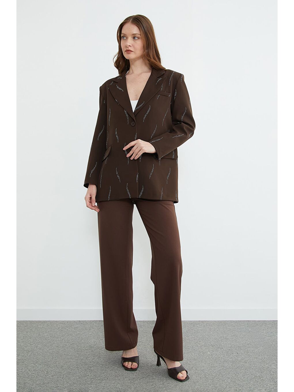 Kahverengi Taş Detaylı Blazer Ceket-3