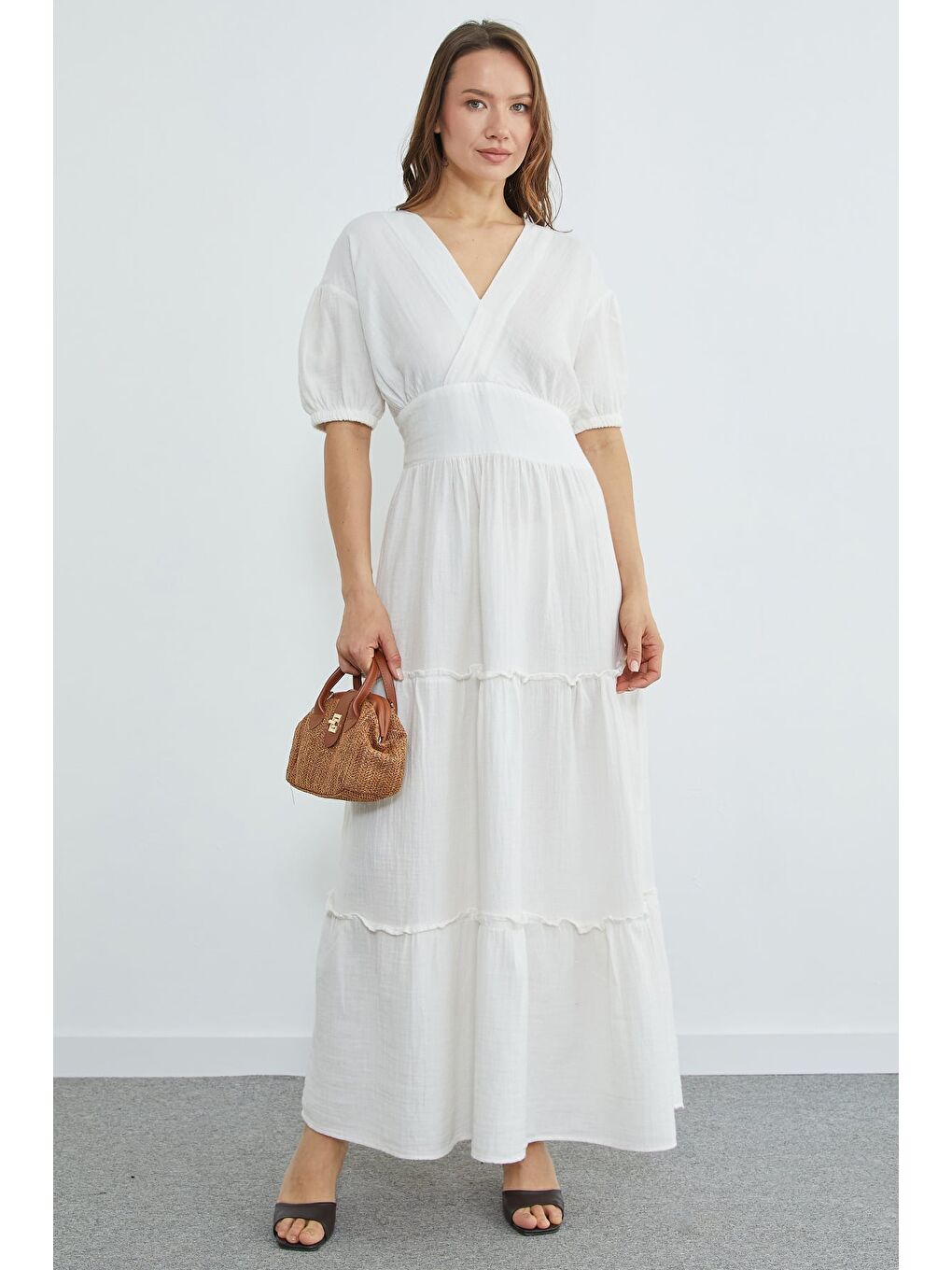 Beyaz Beli Gipeli Müslin Kumaş Maxi Boy Elbise-1