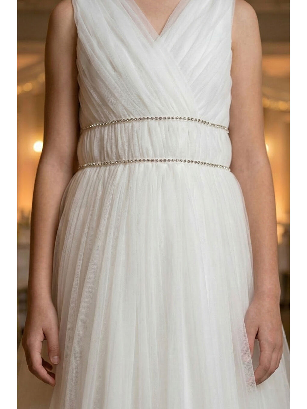 Beyaz Kız Çocuk V Yaka Beli Taş İşleme Detaylı Tüllü Uzun Abiye  ABY2027-4