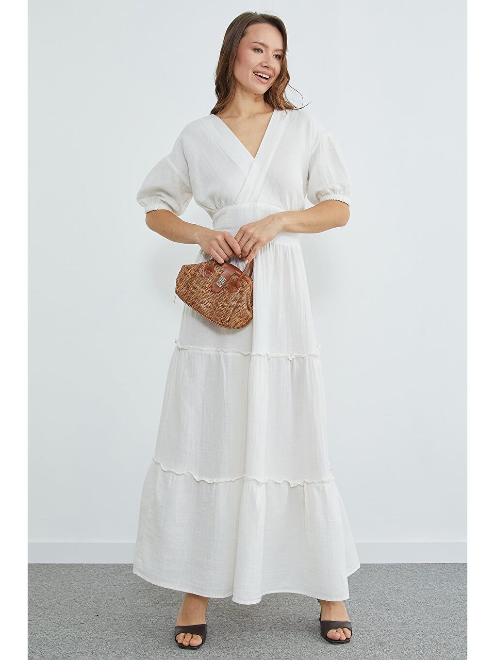 Beyaz Beli Gipeli Müslin Kumaş Maxi Boy Elbise-2