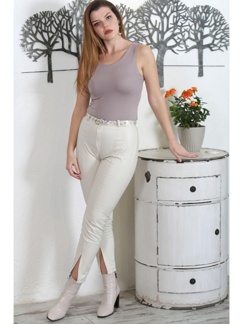 Bej Vizon Havuz Yaka Kolsuz Astarlı Örme Casual Bluz-5