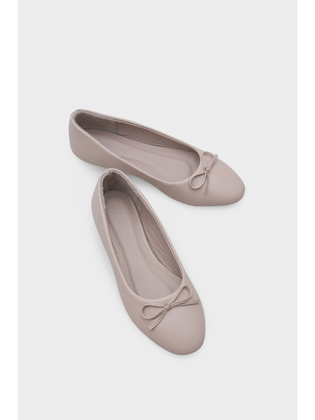 Bej Bloom Hakiki Deri Fiyonklu Yuvarlak Burunlu Kadın Babet-3