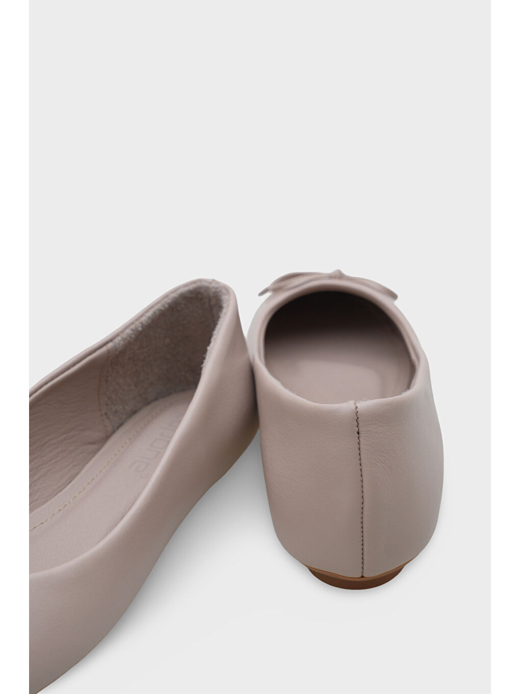 Bej Bloom Hakiki Deri Fiyonklu Yuvarlak Burunlu Kadın Babet-4