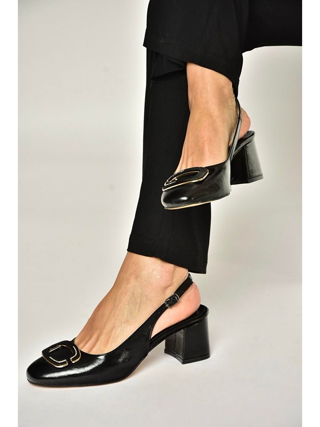 Siyah Kadın Topuklu Ayakkabı Y820310160-3