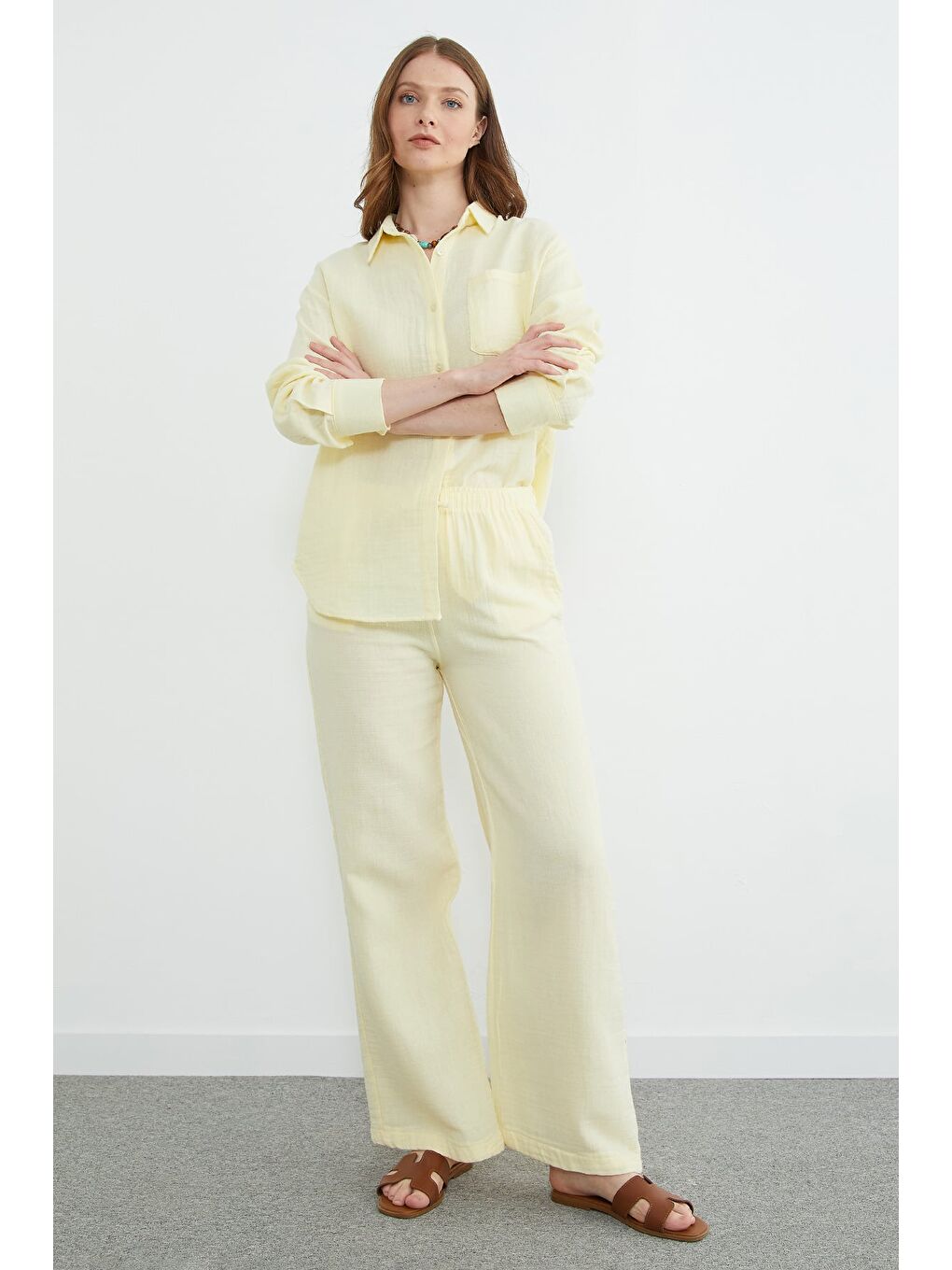 Sarı Tek Cepli Müslin Kumaş Salaş Gömlek-2