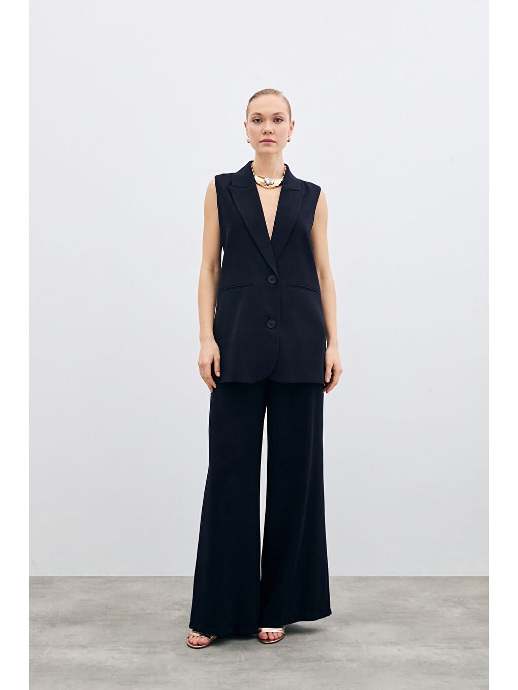 Düğme Detaylı Salaş Yelek - Lacivert-4