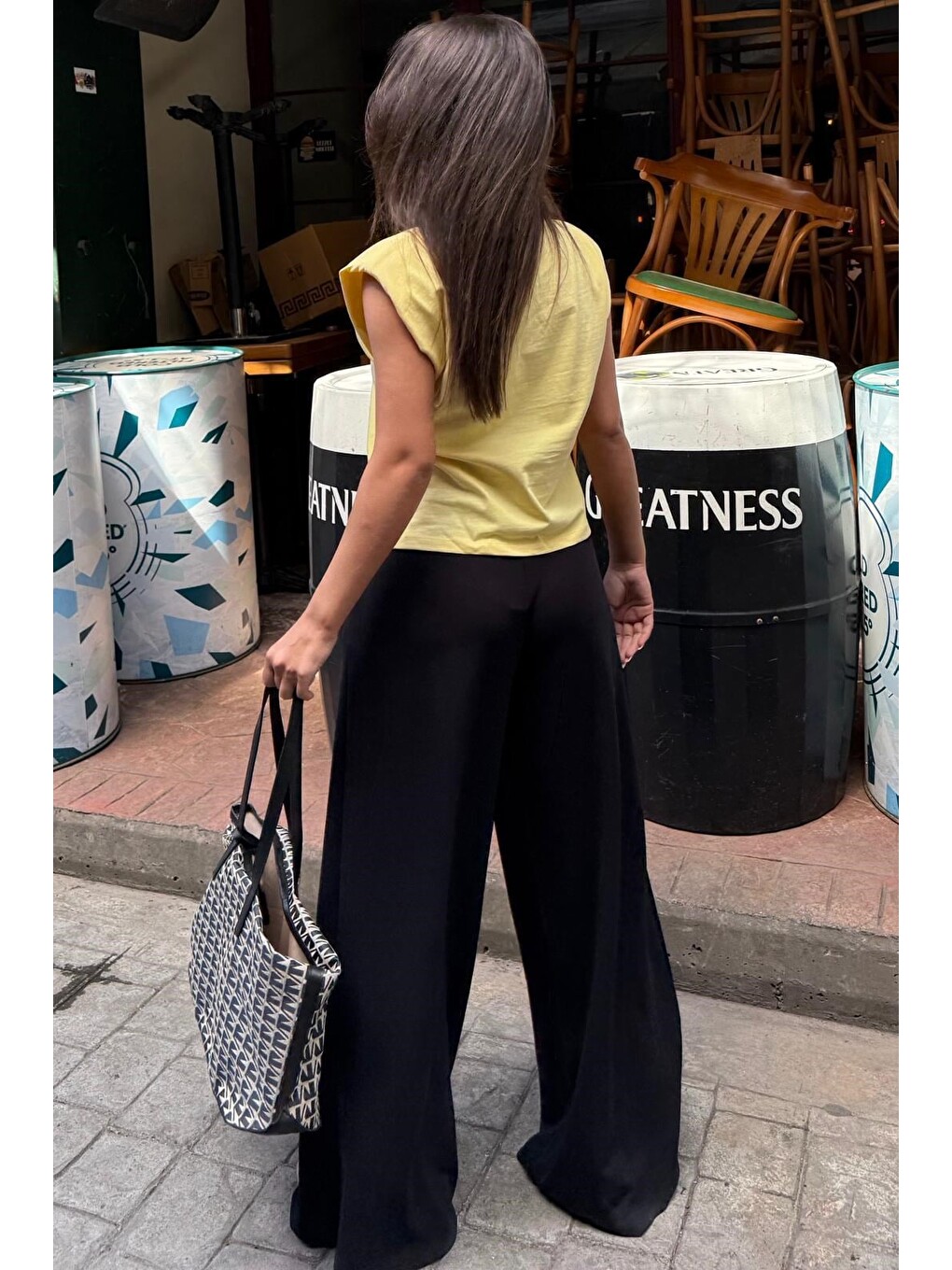 Siyah Rahat Kesim Pileli Pantolon Mg2709-3