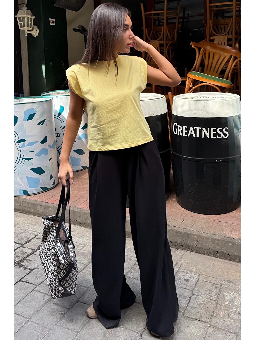 Siyah Rahat Kesim Pileli Pantolon Mg2709-4