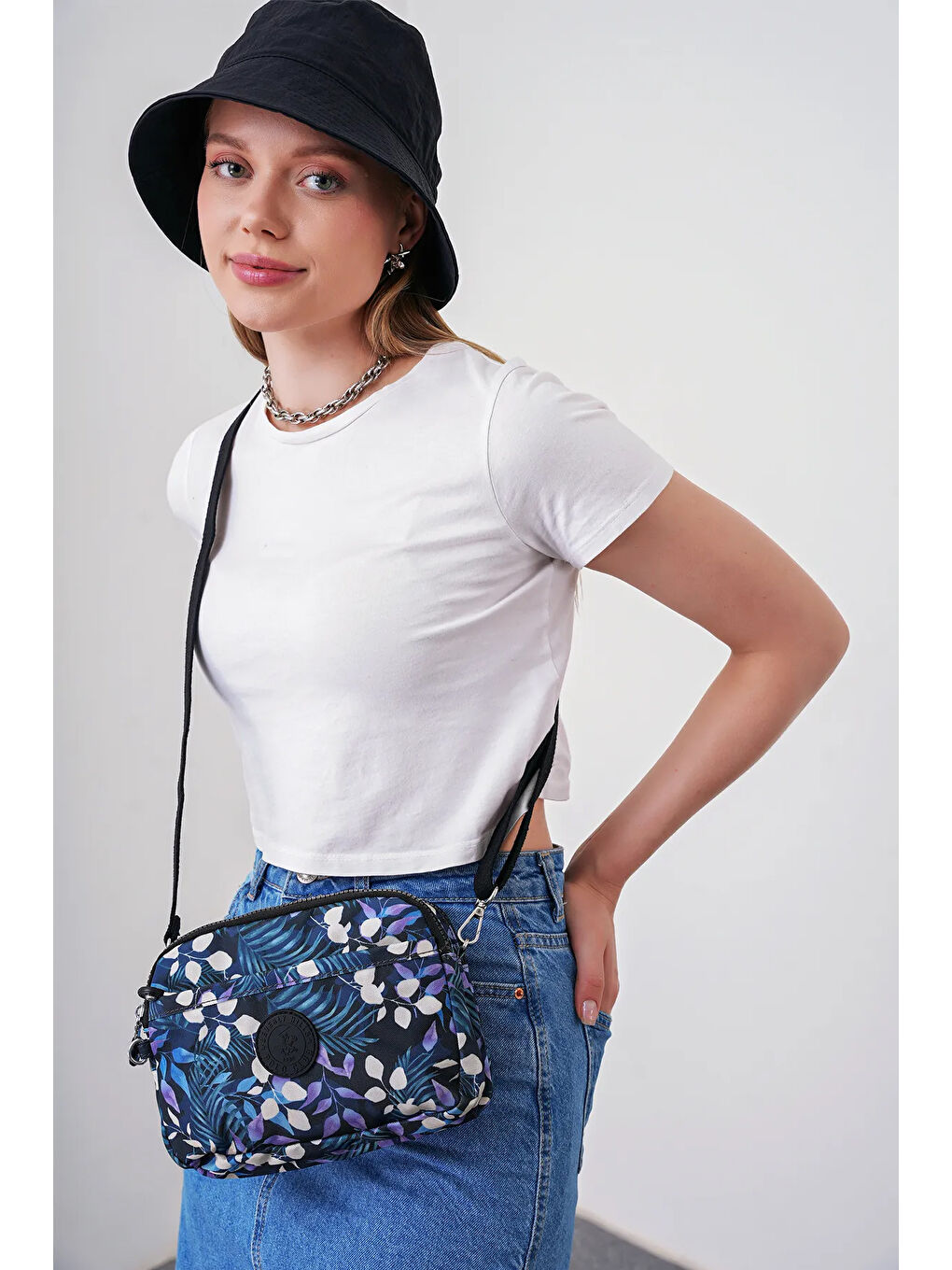 Siyah Çapraz Askılı Kadın Çanta BHPC6002-1