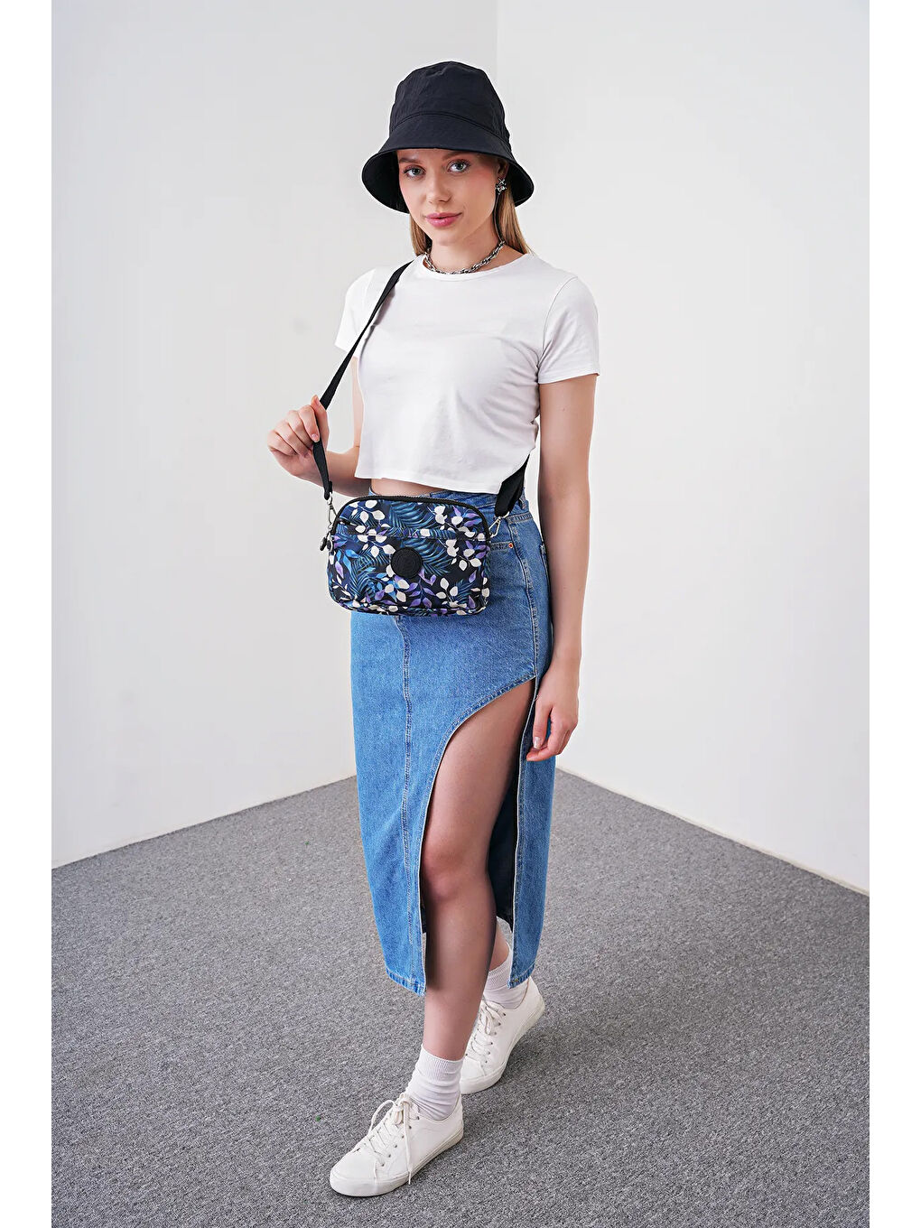 Siyah Çapraz Askılı Kadın Çanta BHPC6002-2