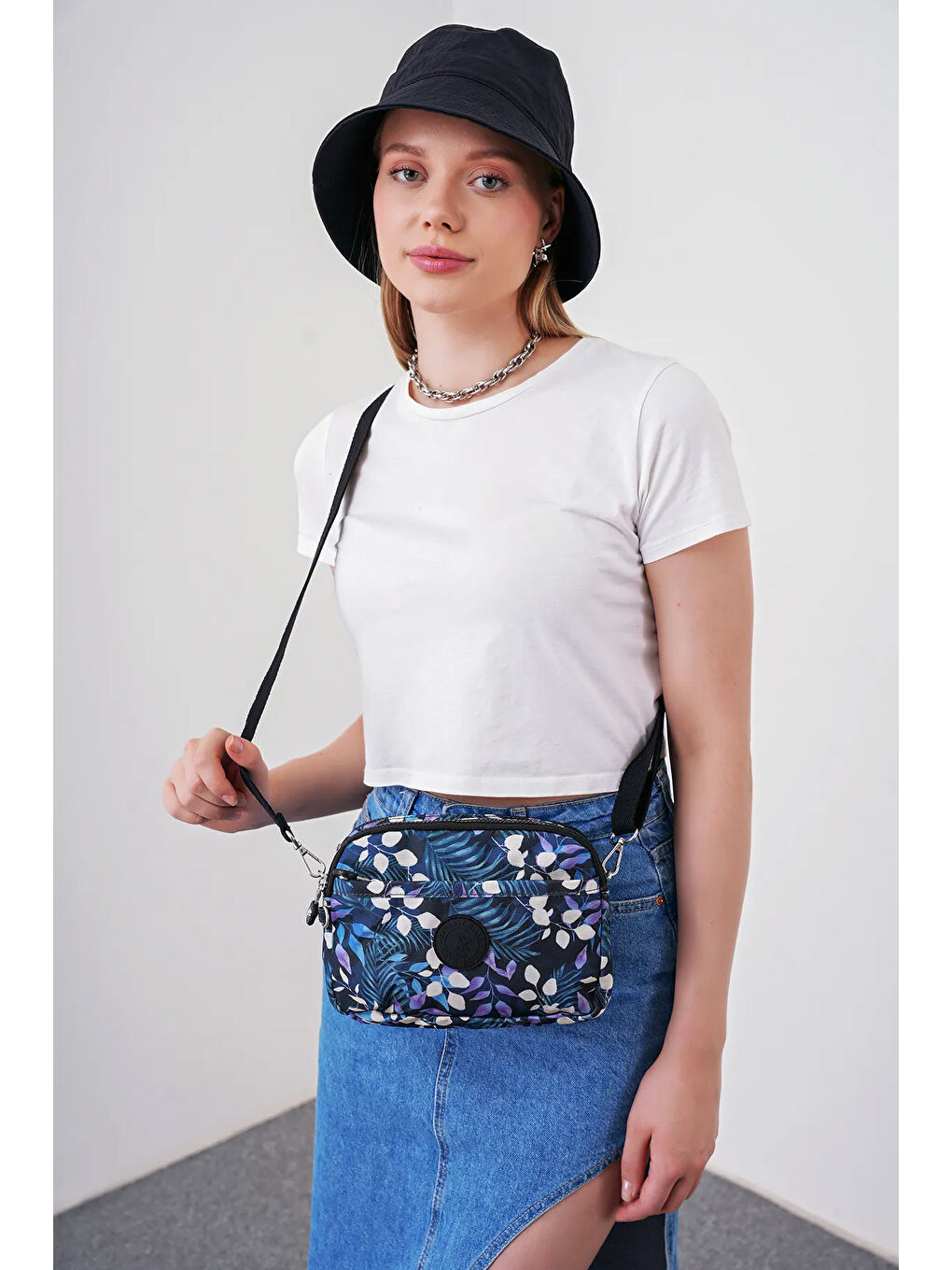 Siyah Çapraz Askılı Kadın Çanta BHPC6002-6