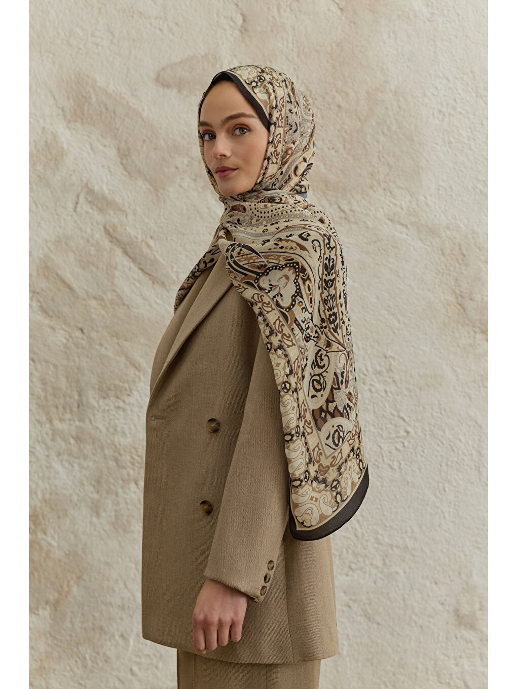 Cupra Prive Desenli Şal Saga Bej-2
