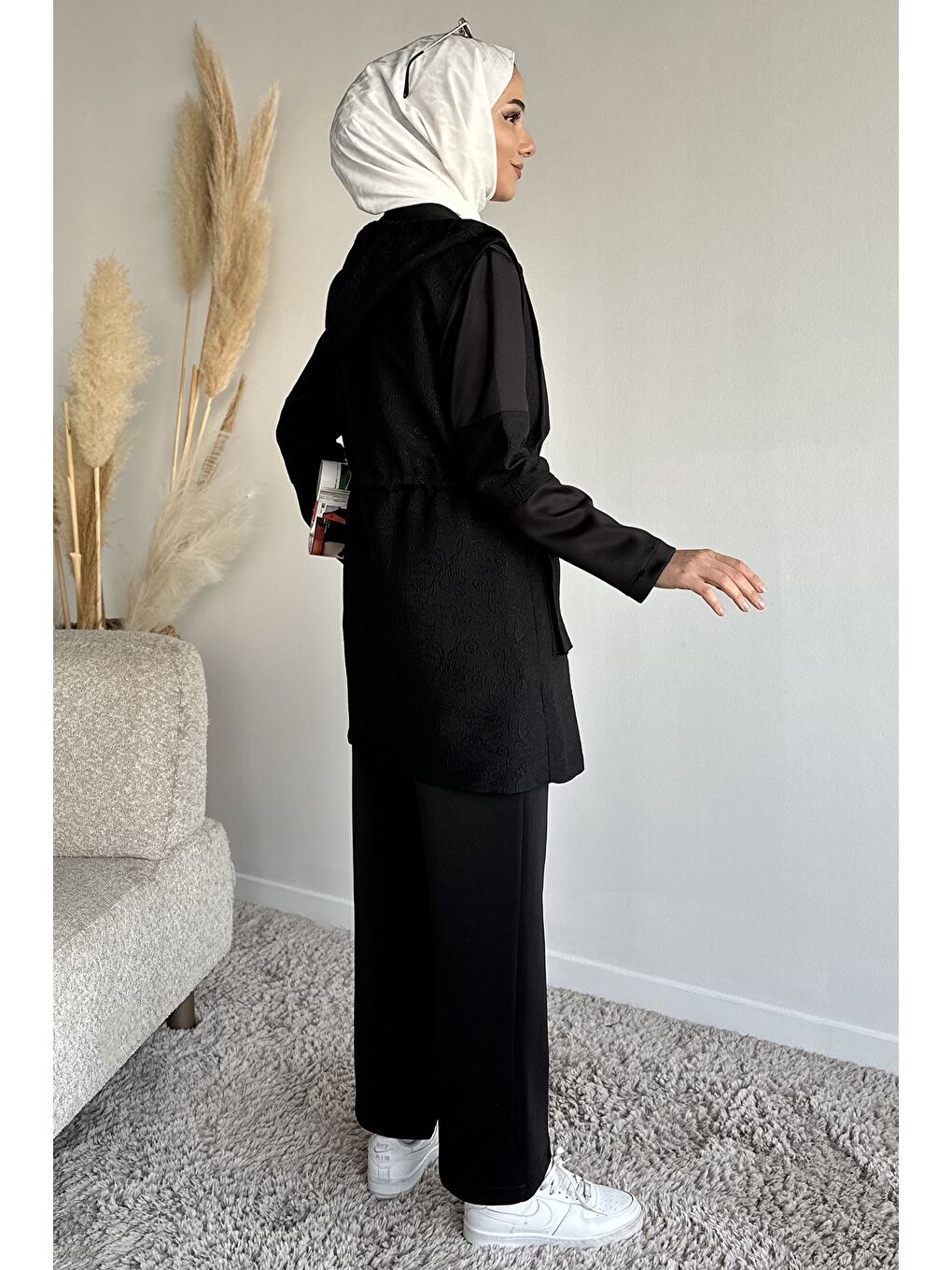 Siyah Kapüşonlu Yelek Tunik Pantolon Tesettür Üçlü Takım-5