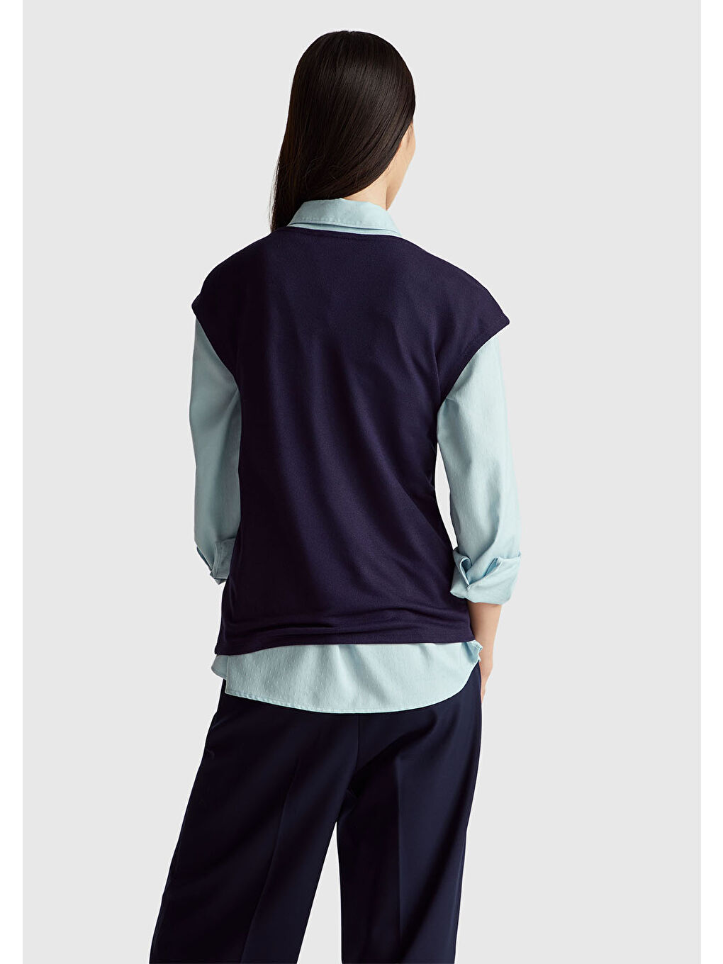 Kadın Lacivert Viskoz Karışımlı Kayık Yaka Kolsuz Üst-2