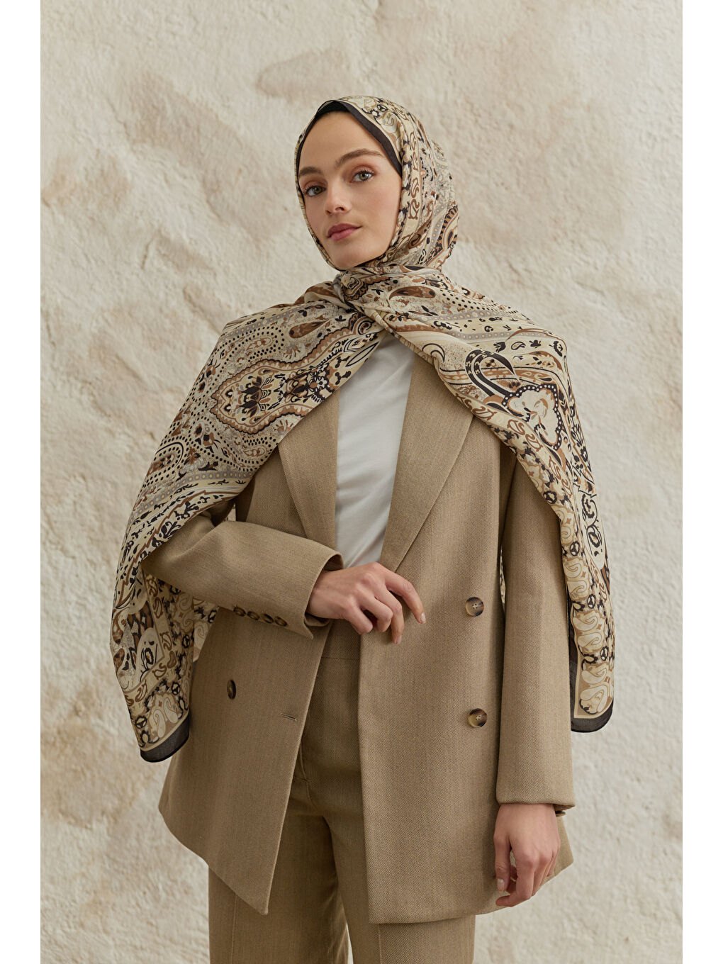 Cupra Prive Desenli Şal Saga Bej-3