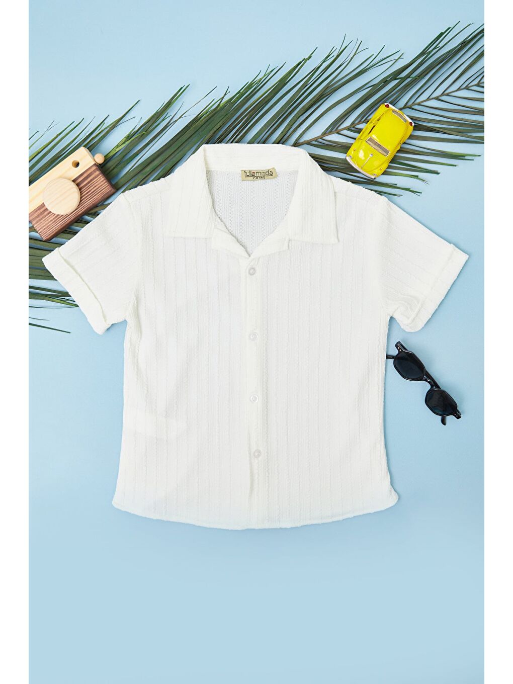 Beyaz Jakarlı Düğmeli Erkek Çocuk Gömlek