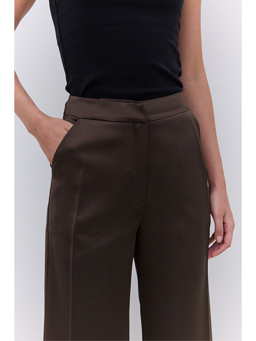 Kahverengi Saten Düz Paça Pantolon Ağaç Kabuğu-4