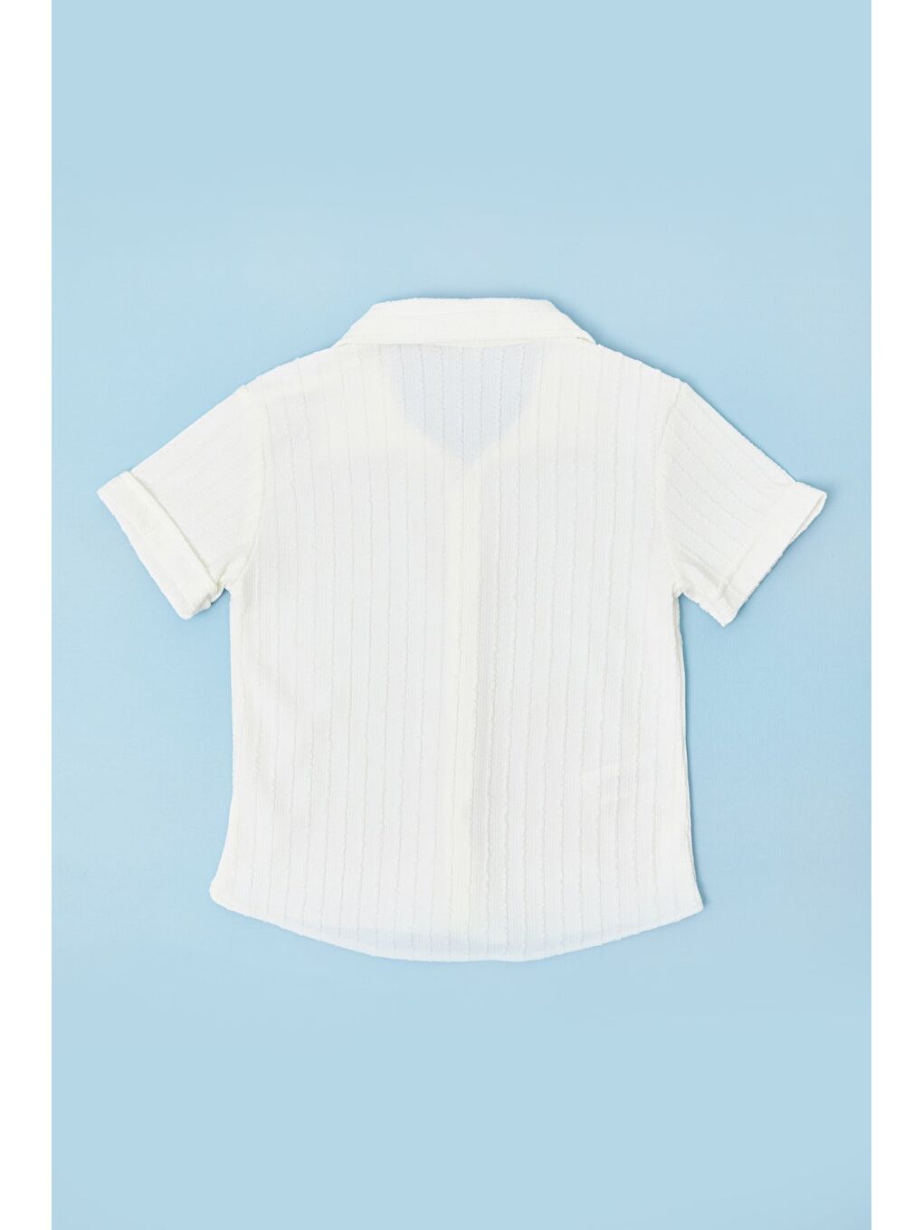 Beyaz Jakarlı Düğmeli Erkek Çocuk Gömlek-2