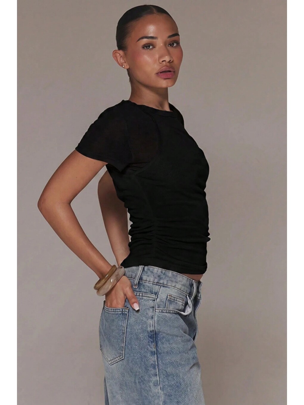 Siyah Kadın Flamlı %100 Pamuk Transparan Detaylı Slim Fit Kısa Kollu Tişört-3