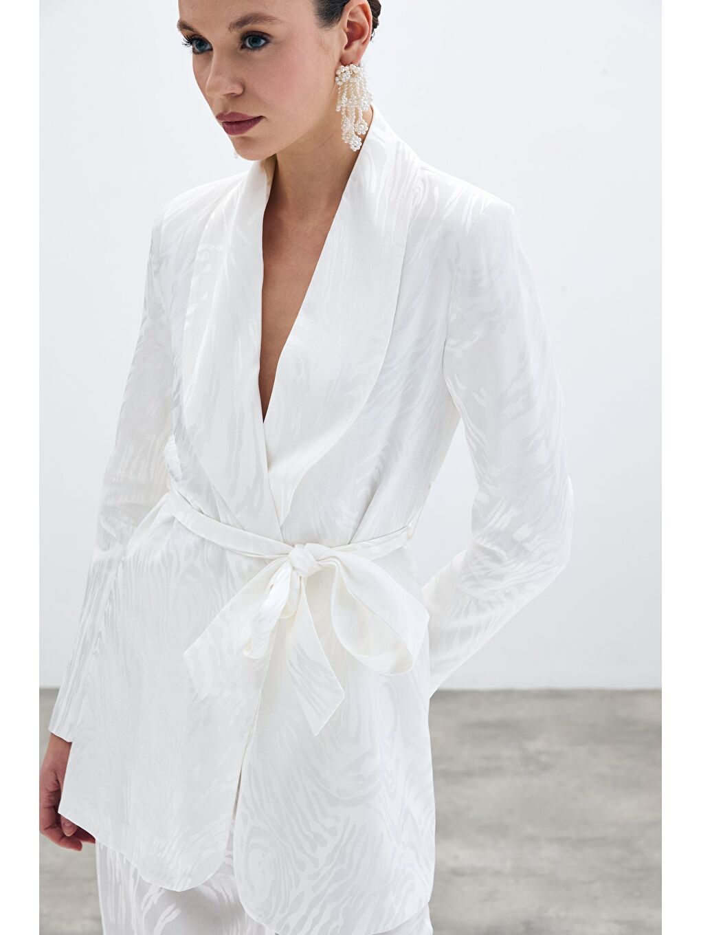 Kuşaklı Desenli Uzun Ceket - Ekru-3