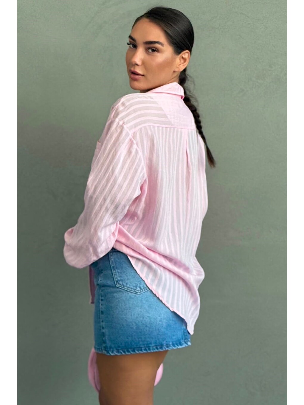 Pembe Çizgi Desenli Rahat Kesim Kadın Gömlek Mg2741-2