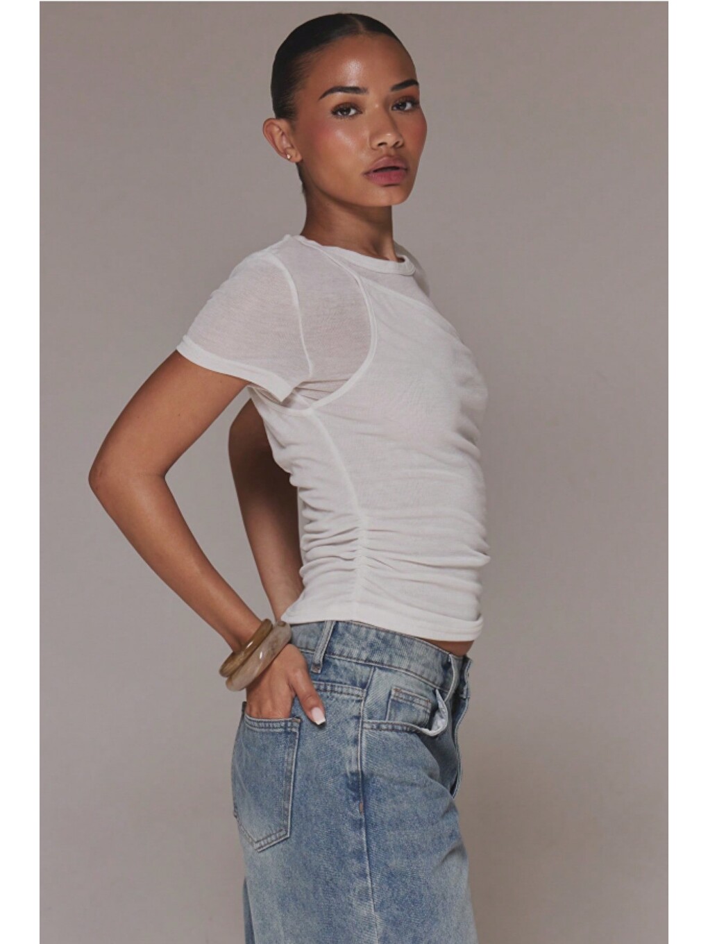 Beyaz Kadın Flamlı %100 Pamuk Transparan Detaylı Slim Fit Kısa Kollu Tişört-3