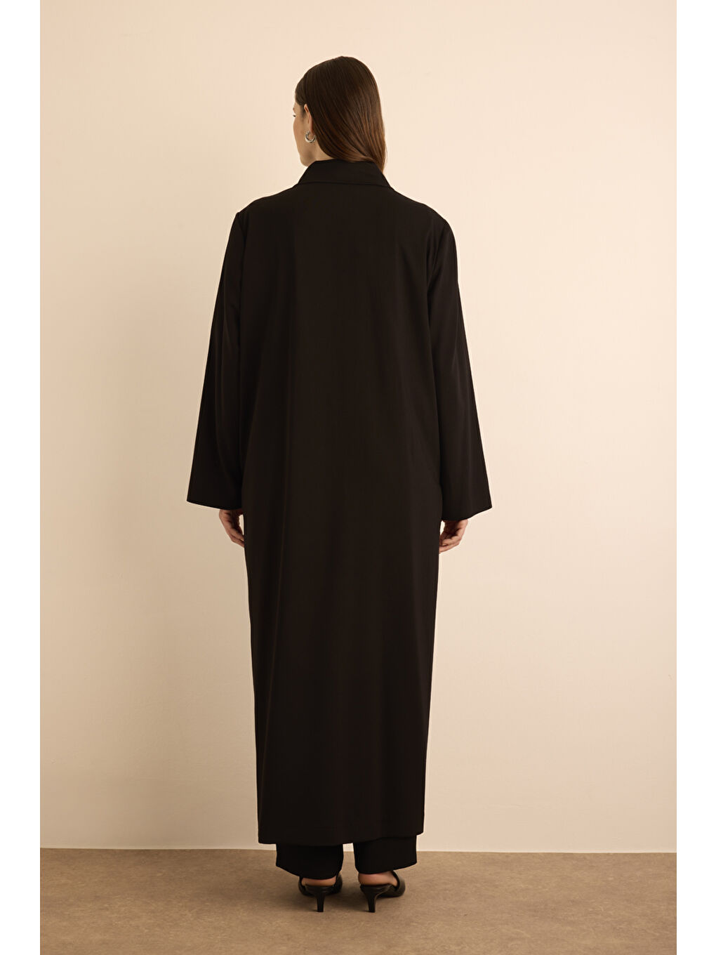 Siyah Çicek Baskı Detaylı Fermuarlı Ferace-5