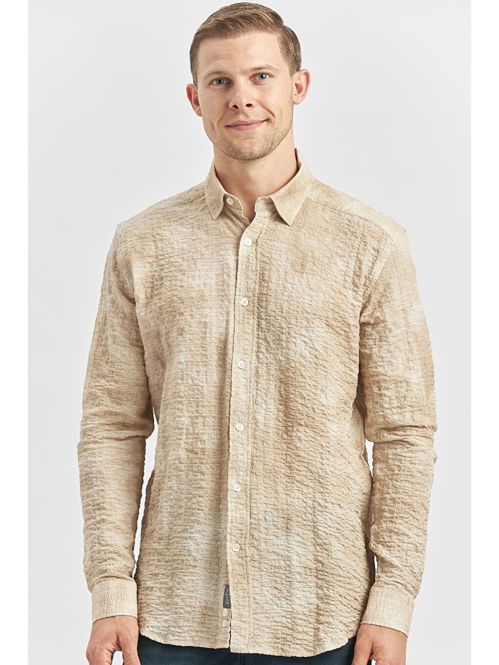 Bej Uzun Kollu Baskılı Gofreli Düğmeli Yaka Cepsiz  Pamuklu Elastanlı  Slim Fit Gömlek 1004240100-1