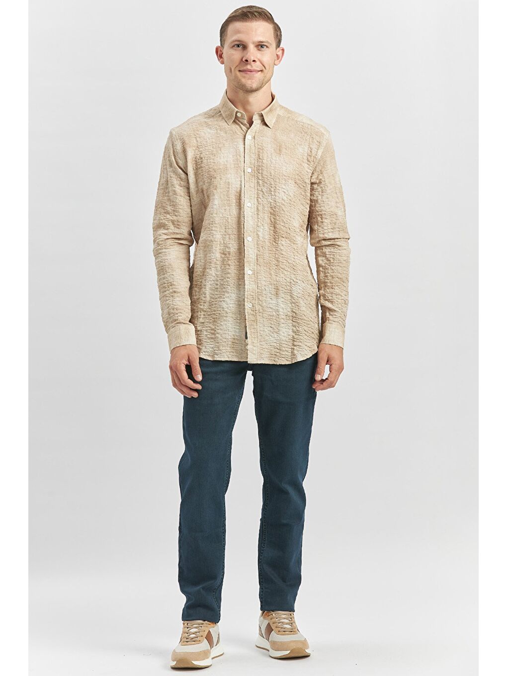 Bej Uzun Kollu Baskılı Gofreli Düğmeli Yaka Cepsiz  Pamuklu Elastanlı  Slim Fit Gömlek 1004240100-3