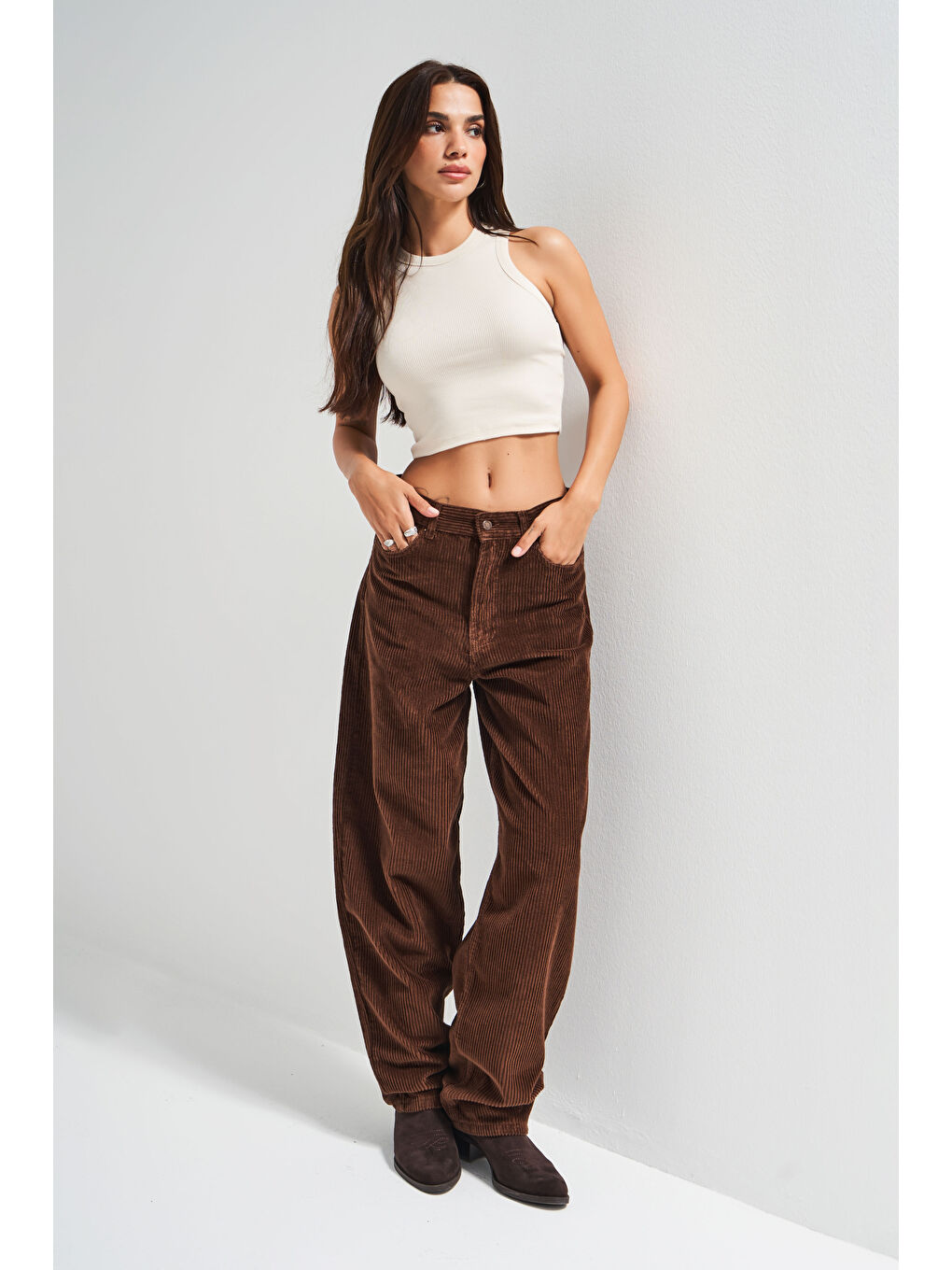 Kadın Kahverengi Cindy 26w5-42 Skater Fit Kalın Fitilli Kadife Velvet Kumaş İç Boy 80cm Pantolon-1