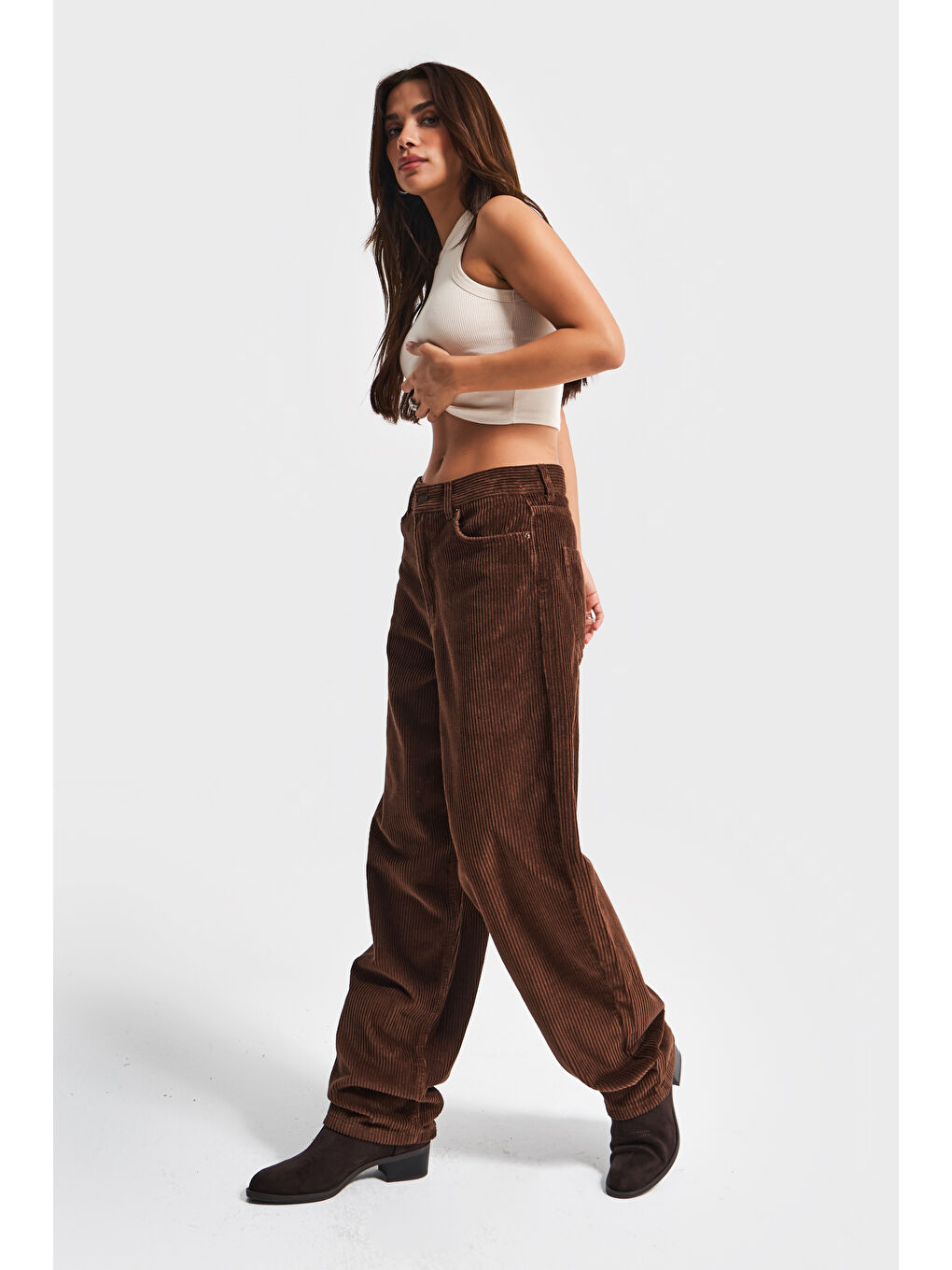 Kadın Kahverengi Cindy 26w5-42 Skater Fit Kalın Fitilli Kadife Velvet Kumaş İç Boy 80cm Pantolon-3