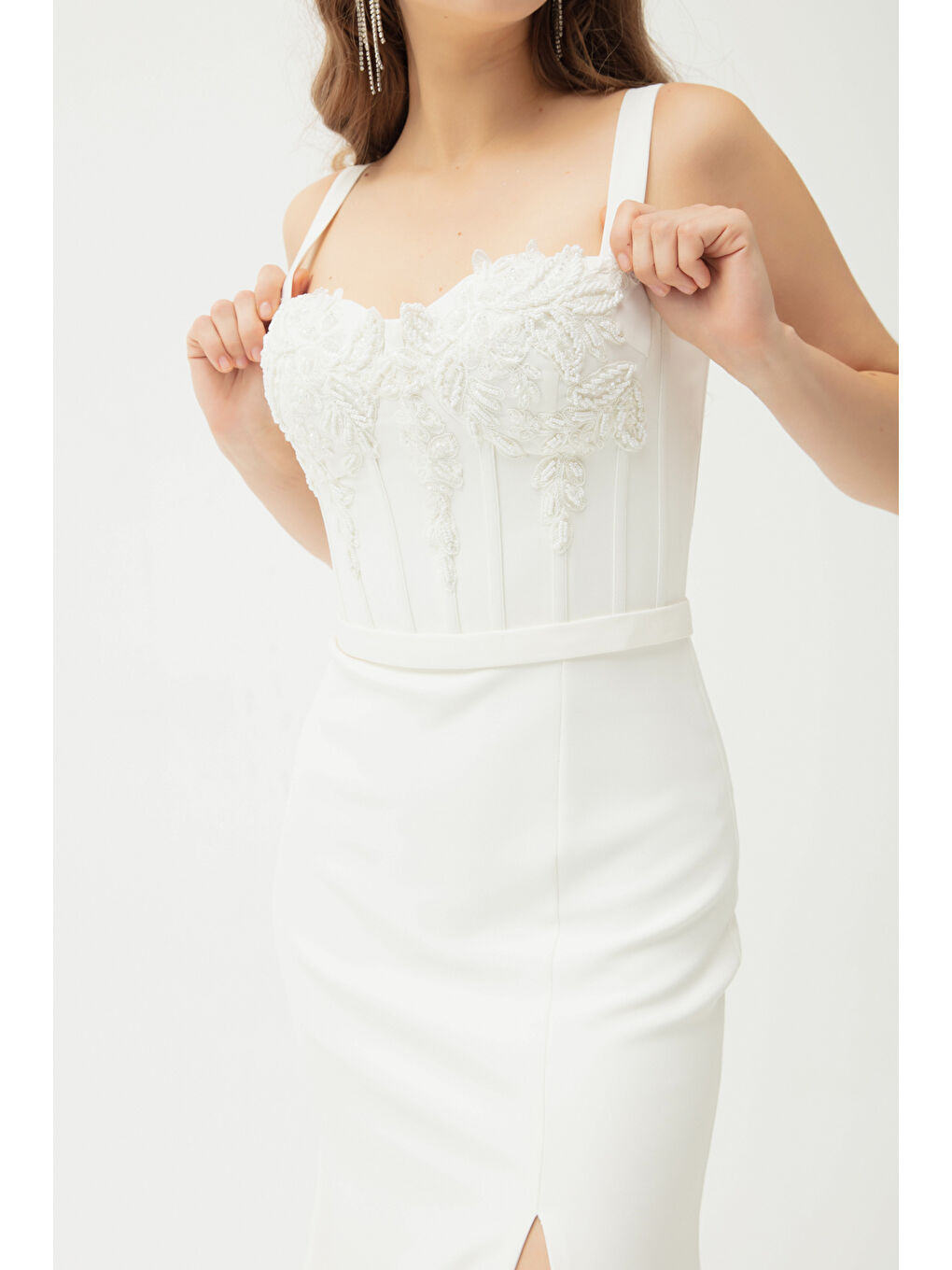 Kadın Beyaz Taşlı Balen Korse Yırtmaçlı Uzun Saten Abiye-3
