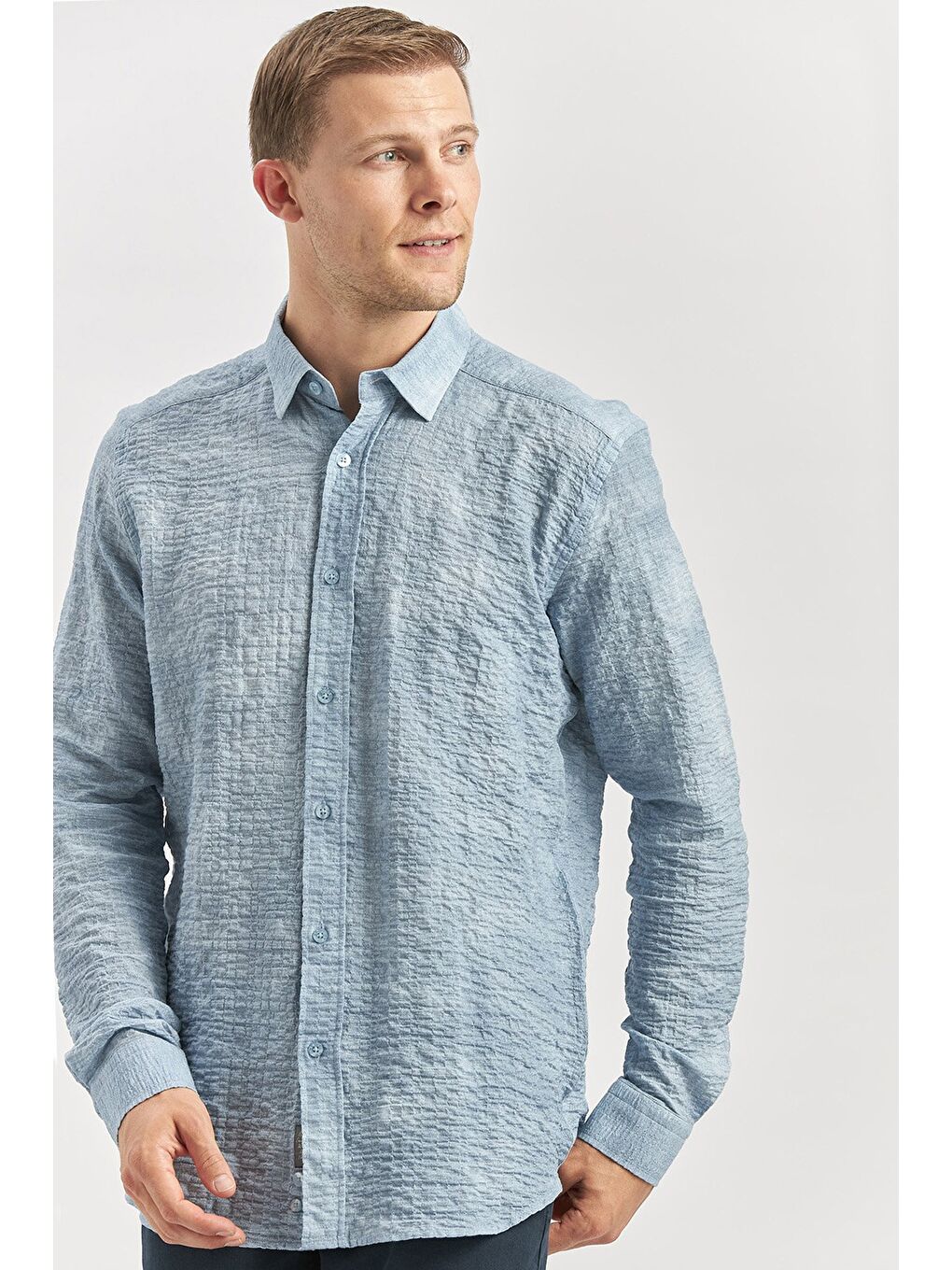 Koyu Mavi Uzun Kollu Baskılı Gofreli Cepsiz Pamuklu Elastanlı Slim Fit Gömlek 1004240100-1