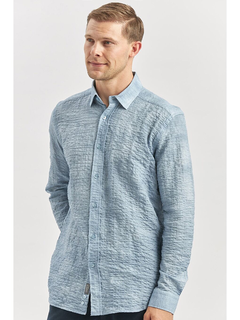 Koyu Mavi Uzun Kollu Baskılı Gofreli Cepsiz Pamuklu Elastanlı Slim Fit Gömlek 1004240100-2