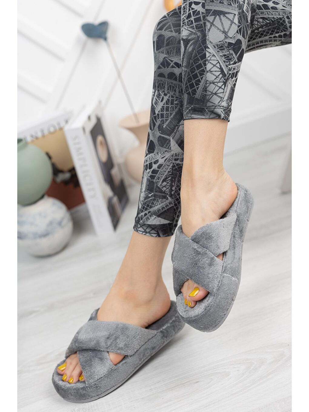 Gri SMT-02 Çapraz Kadın Ev Terliği Kışlık Yünlü Terlik-2