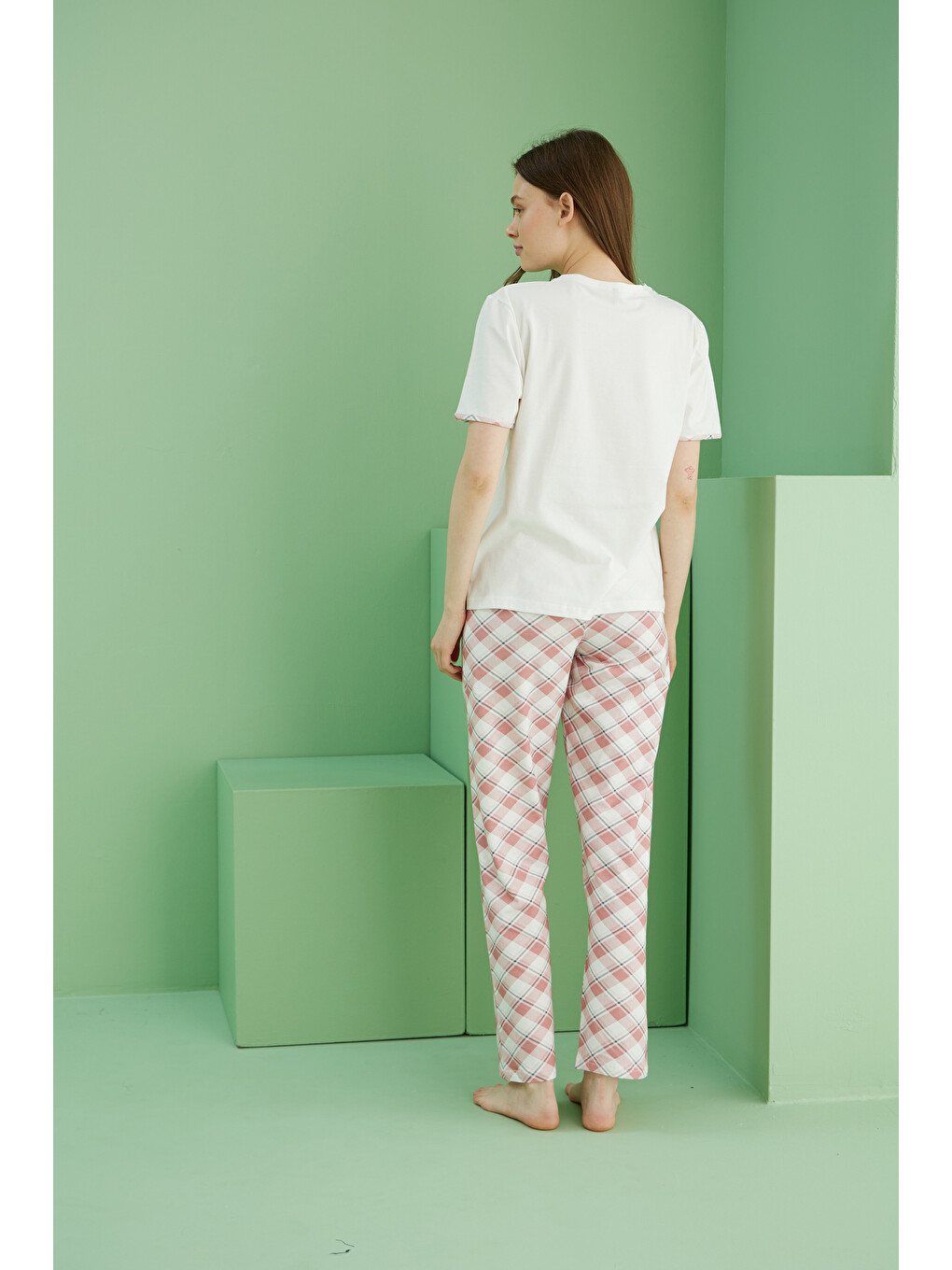 Ekru Desenli Pamuklu Bisiklet Yaka Örme Pijama Takım25117086-2