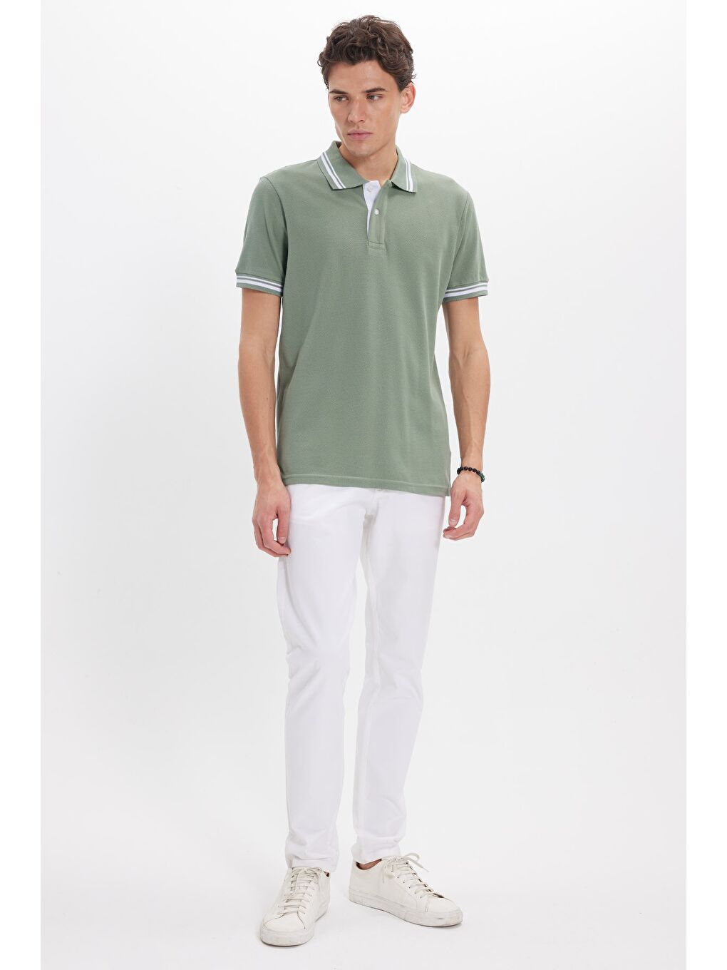 Erkek Slim Fit Dar Kesim %100 Pamuk Düz Pike Yaka Ve Kol Detaylı Yeşil Polo Yaka Tişört-1