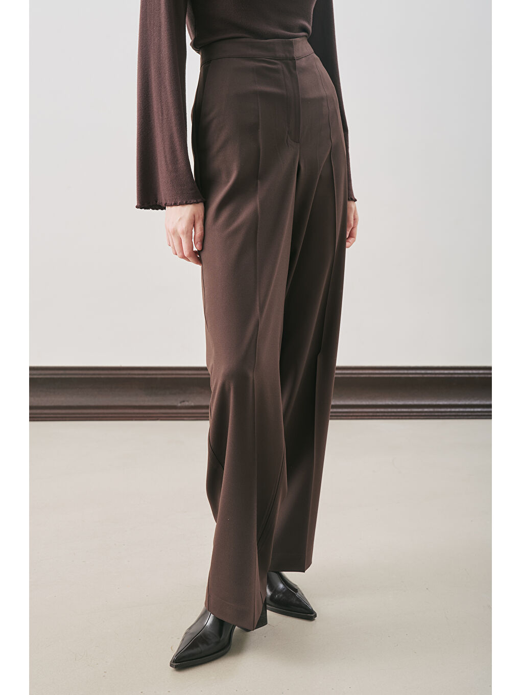 Kahverengi Klasik Kesim Kumaş Pantolon Acı Kahve-3