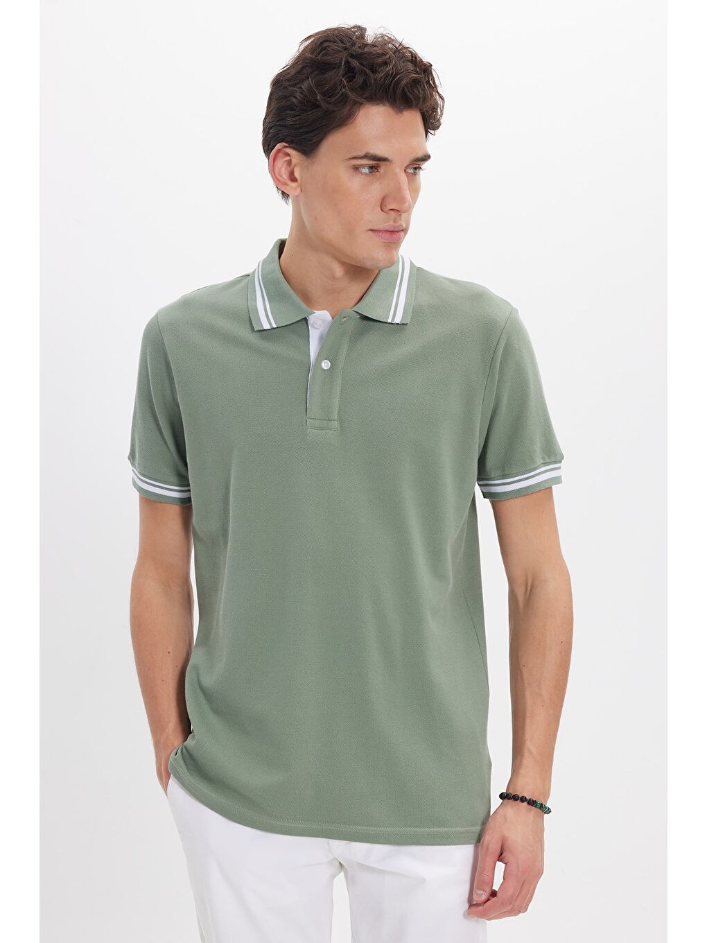 Erkek Slim Fit Dar Kesim %100 Pamuk Düz Pike Yaka Ve Kol Detaylı Yeşil Polo Yaka Tişört-6