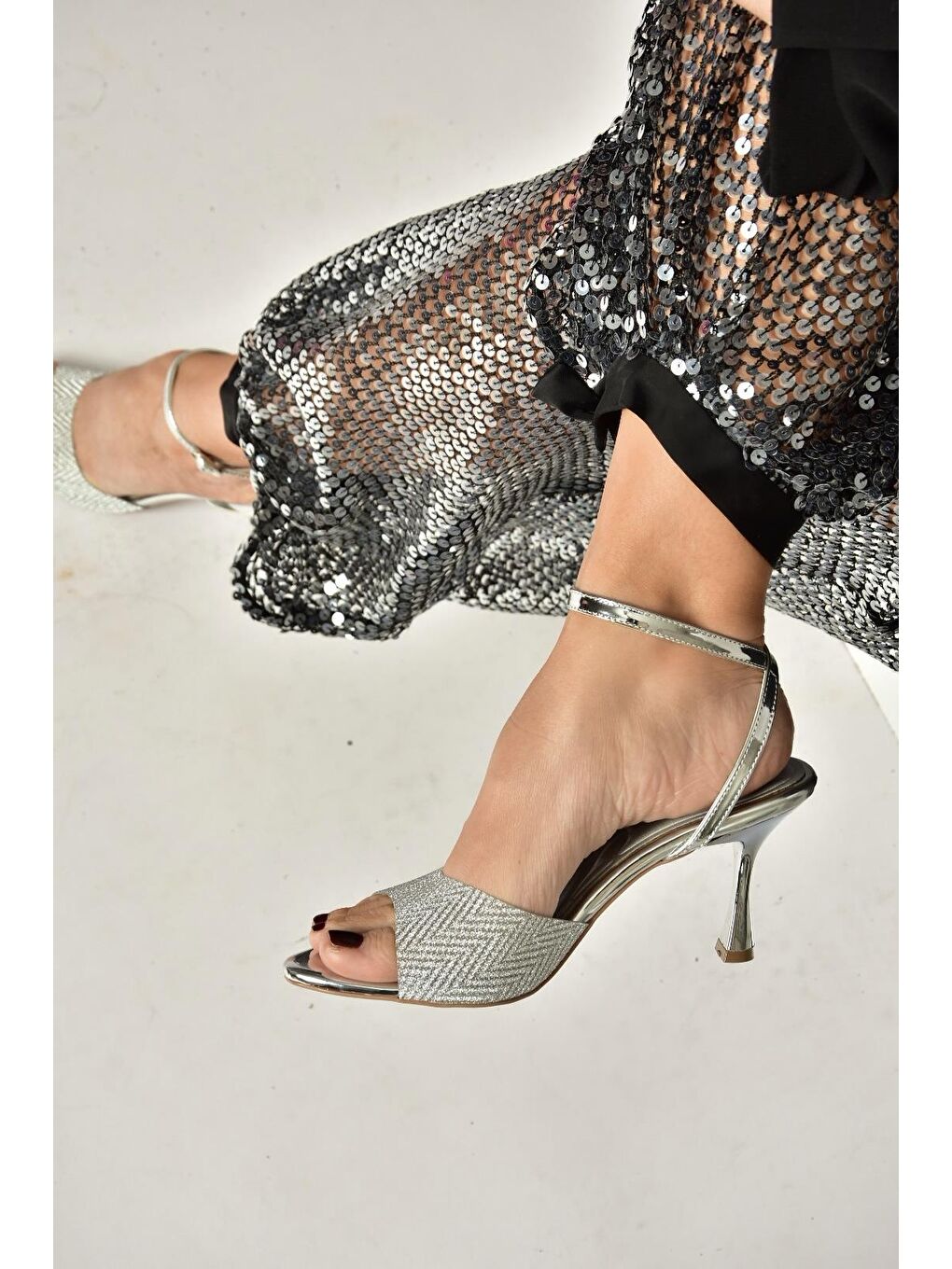 Gri Gümüş Kadın Topuklu Ayakkabı Y820140034-1