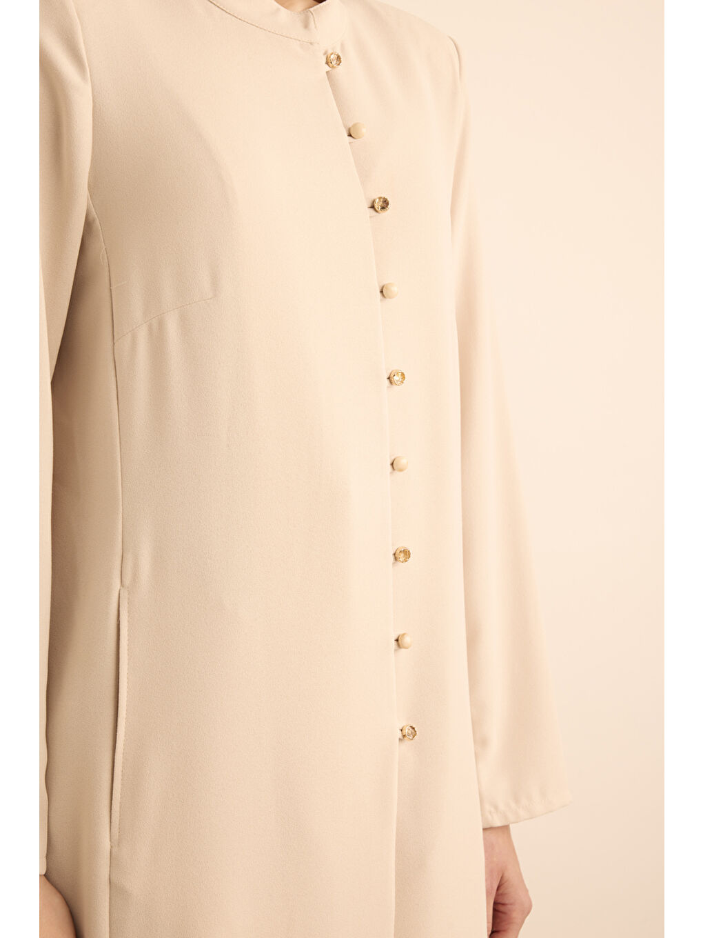 Bej Taş Brit Düğme Detaylı Ferace-4