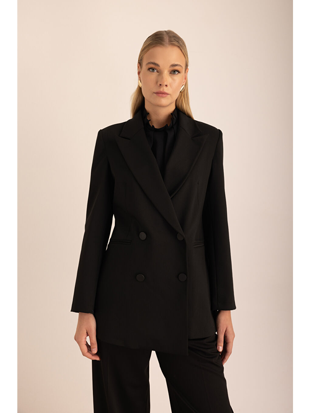 Siyah Ön Asimetrik Kapama Ceket-2