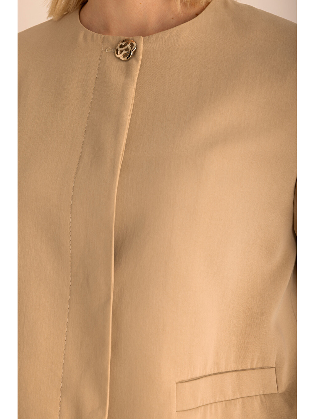 Kahverengi Camel Yakasız Kısa Lyocell Ceket-3