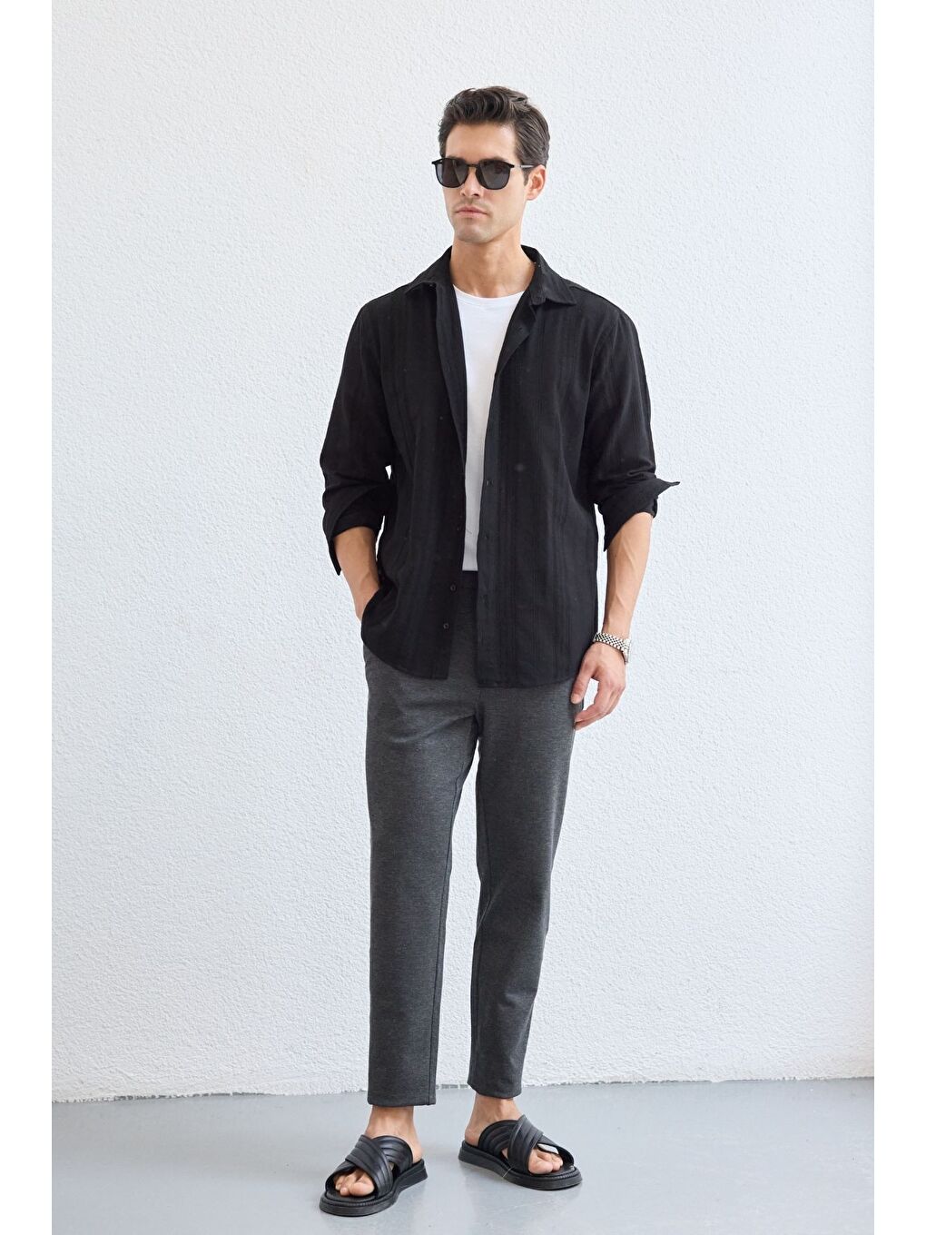 Siyah Yuji Kendinden Desenli Keten Görünümlü Pamuk Oversize Erkek Gömlek-3
