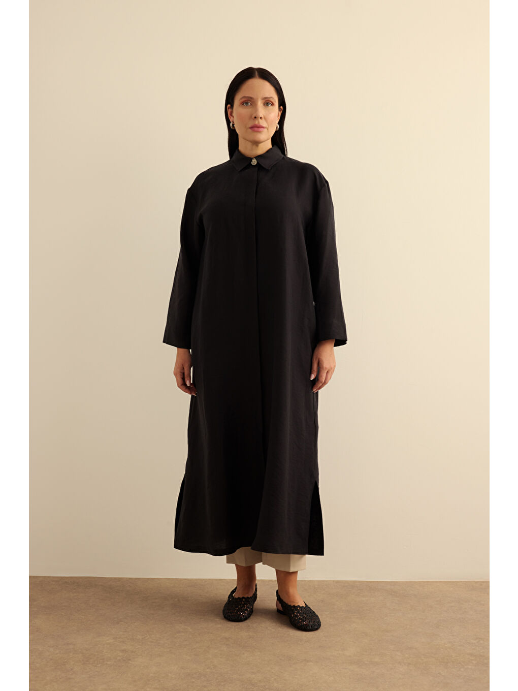 Siyah Önden Düğmeli Ferace