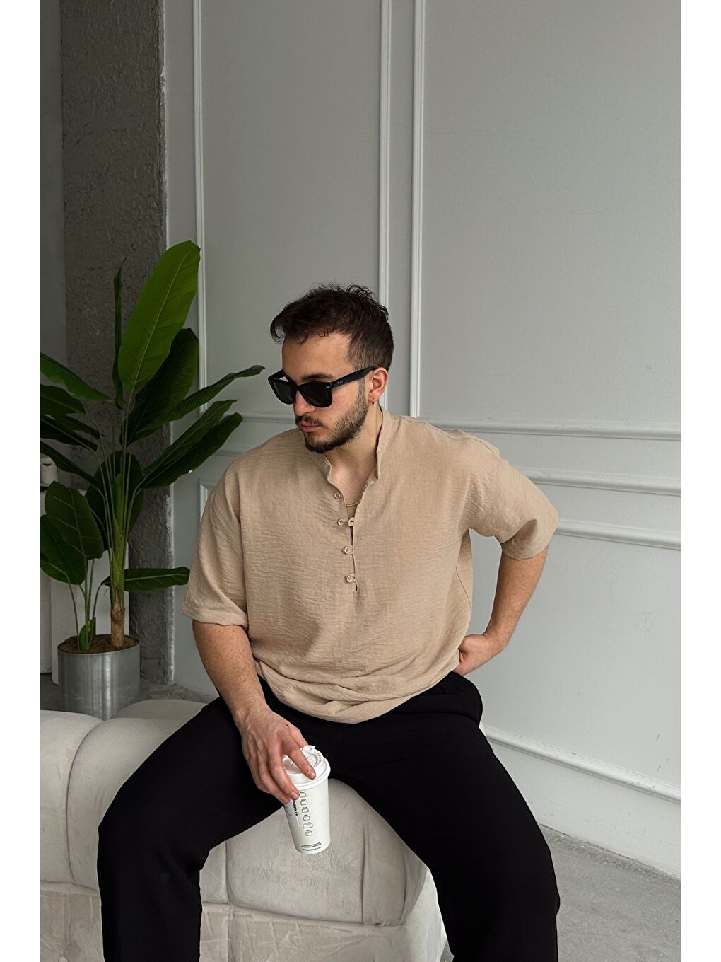 Bej Soro Erkek Oversize Keten Görünümlü Kısa Kol Hakim Yaka Yarım Pat Gömlek-6