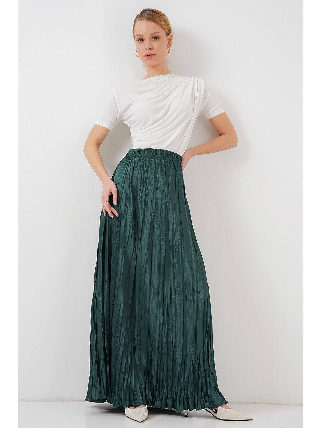 Kadın Uzun Kırışık Parlak Etek 8034 - Zümrüt Yeşili-2
