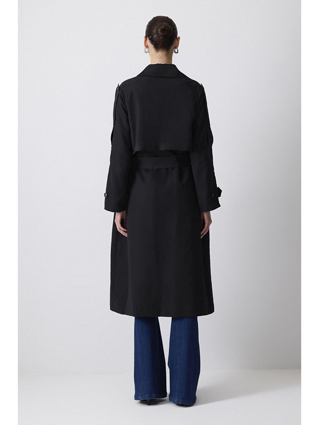 Siyah Apolet Detaylı Trençkot-4