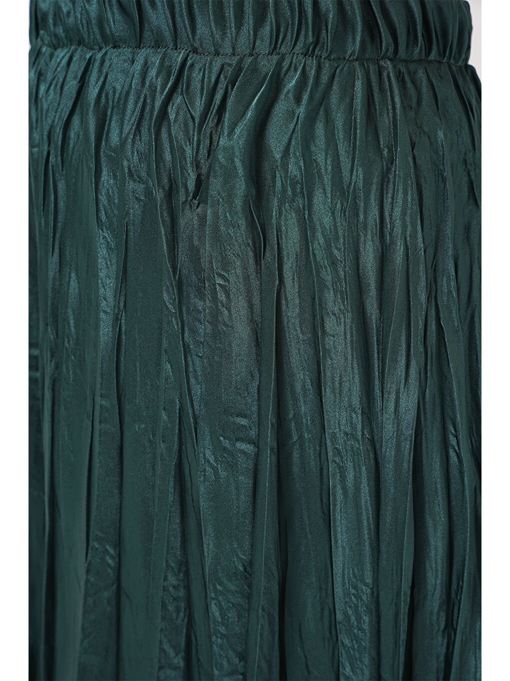 Kadın Uzun Kırışık Parlak Etek 8034 - Zümrüt Yeşili-4