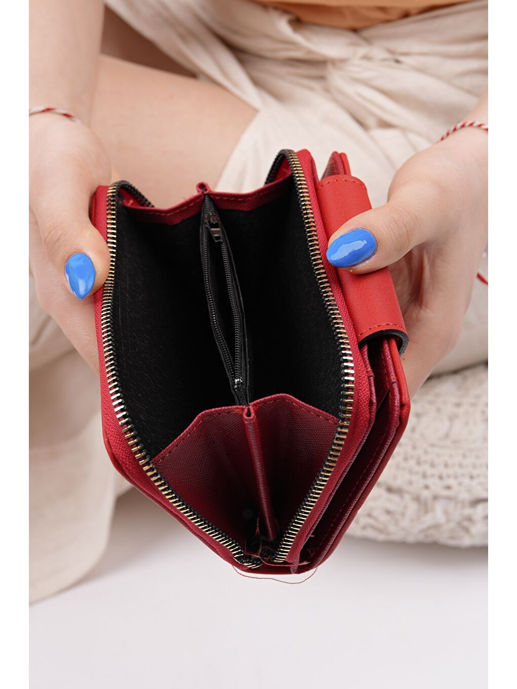 Kırmızı LUKA Bozuk & Kağıt Para Bölmeli Fermuarlı Kartlık Kadın Cüzdan-4